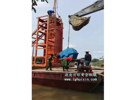 采金船 海外安裝現場